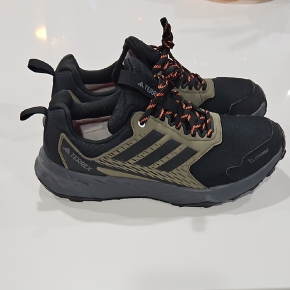 Adidas Terrex Black and Olive Athletic Shoes Sz 9.5 Mens